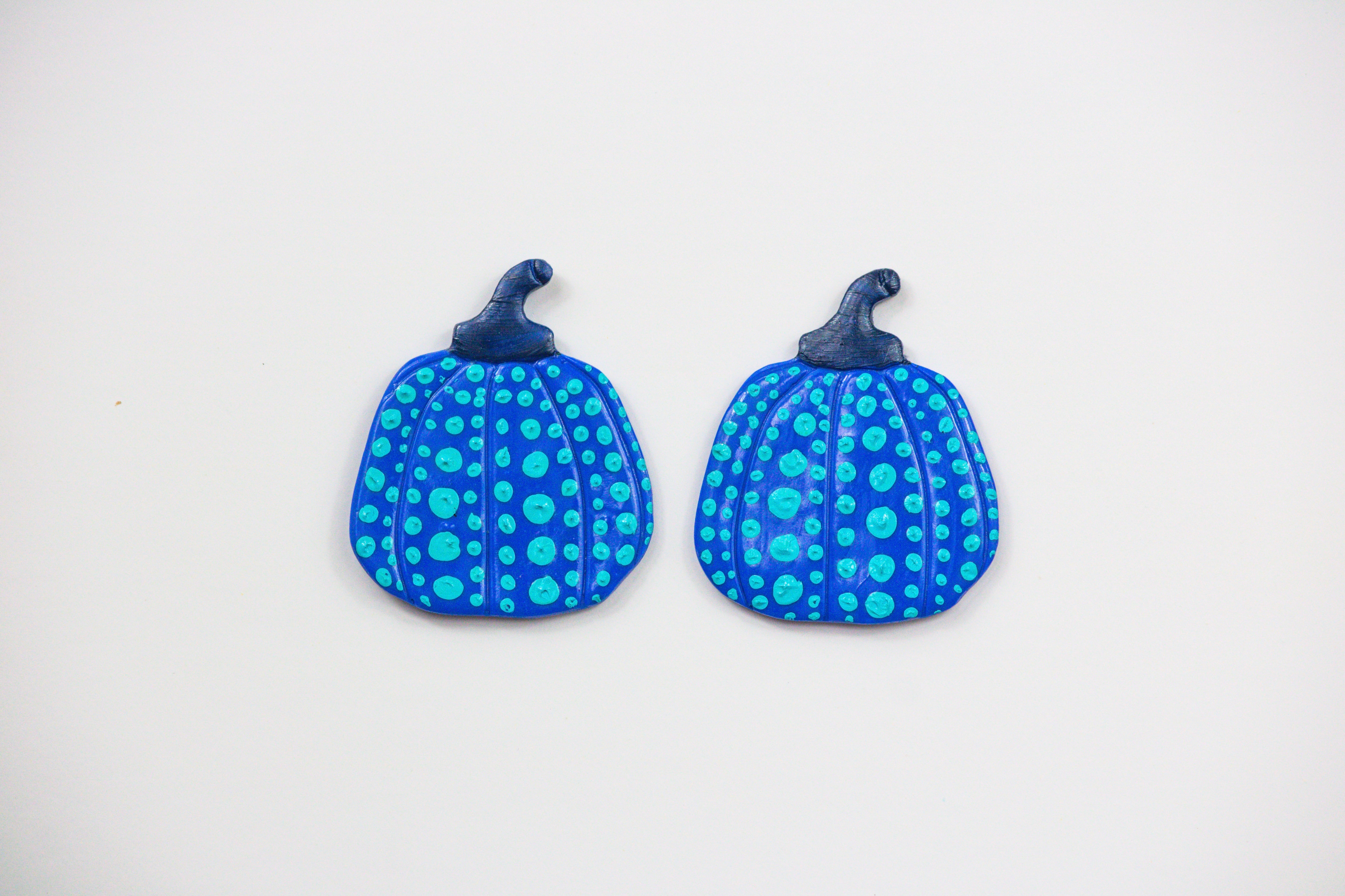 Yayoi Kusama - pumpkins blue | Venus de Chela